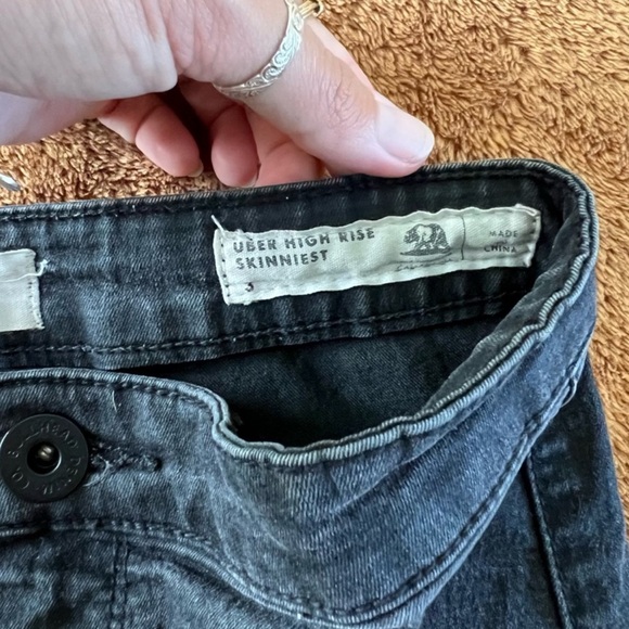 Ankle cropped black stripe athletic leggings and high rise jeans pack 🖤 - Picture 7 of 12